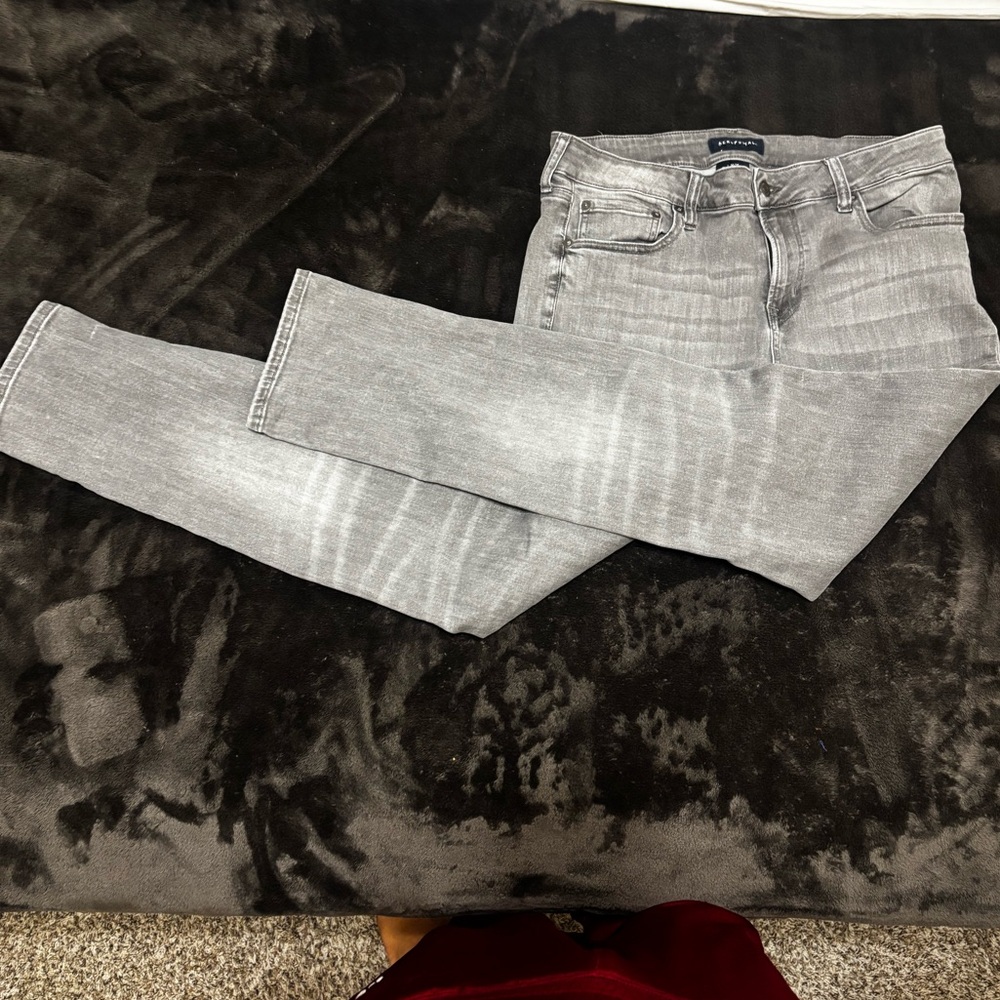 Size 34 34/32 Aeropostale grey slim jeans